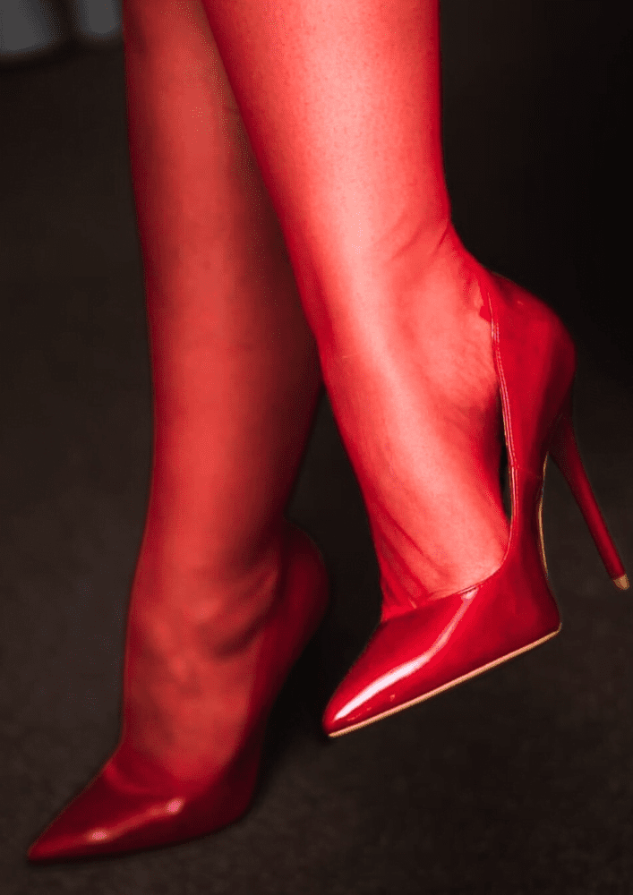 Garnet Limited Edition – Fully Fashioned Cuban Heel Stockings